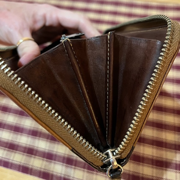 Dooney & Bourke Zip Around Wallet-Vintage - Picture 3 of 13